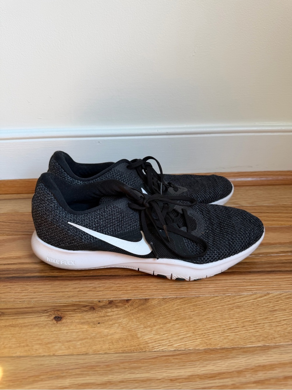 Nike Womens Flex Trainer 8 Shoes